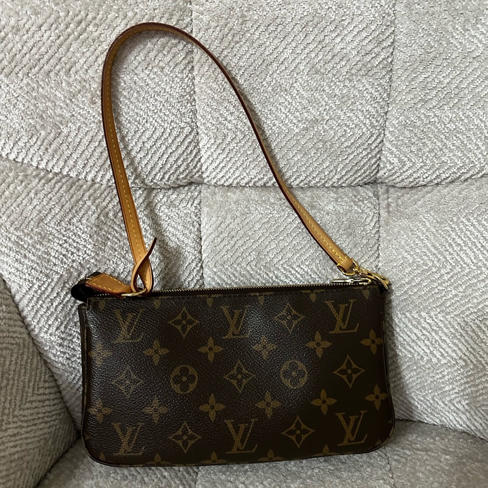 Louisvuiton Pochette accesories